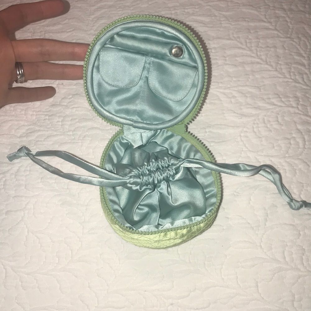 Silk travel jewelry case